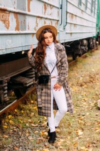 Stylish Fall Wardrobe: Must-Have Women’s Outfits