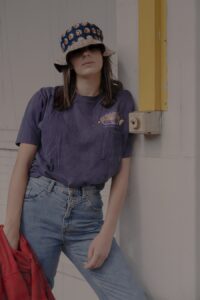 Reviving 2000s Fashion: A Look Back at Y2K Trends